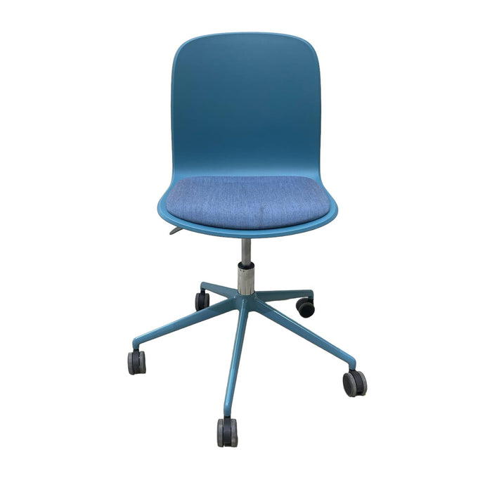 Refurbished Cavatina Conference Chair in Blue