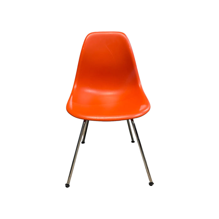 Refurbished Eames Plastic Side Chair RE DSX in Red
