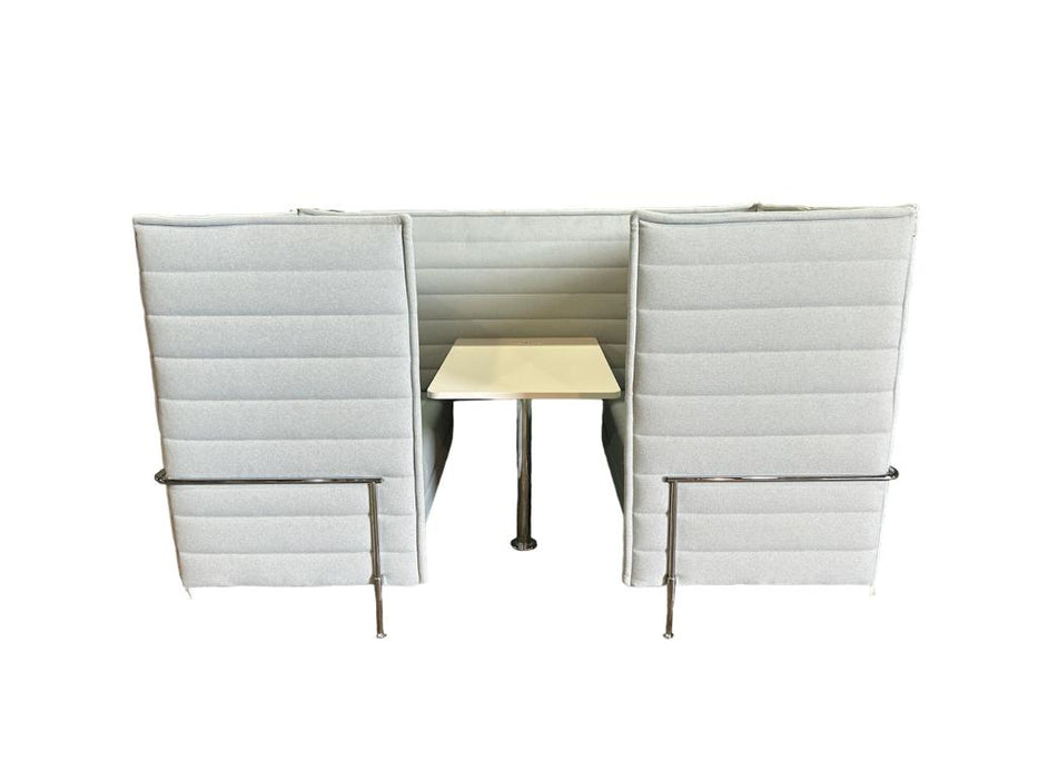 Cream Refurbished Alcove Cabin: Private and Efficient Alcove Unit