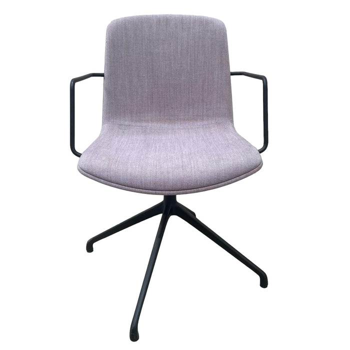 Refurbished CUBB-06 Meeting Chair in Lilac