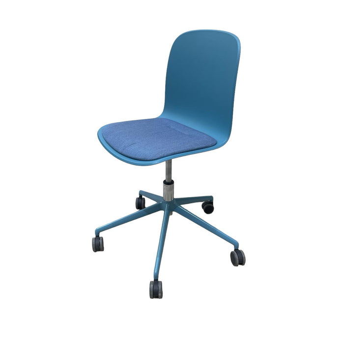 Refurbished Cavatina Conference Chair in Blue
