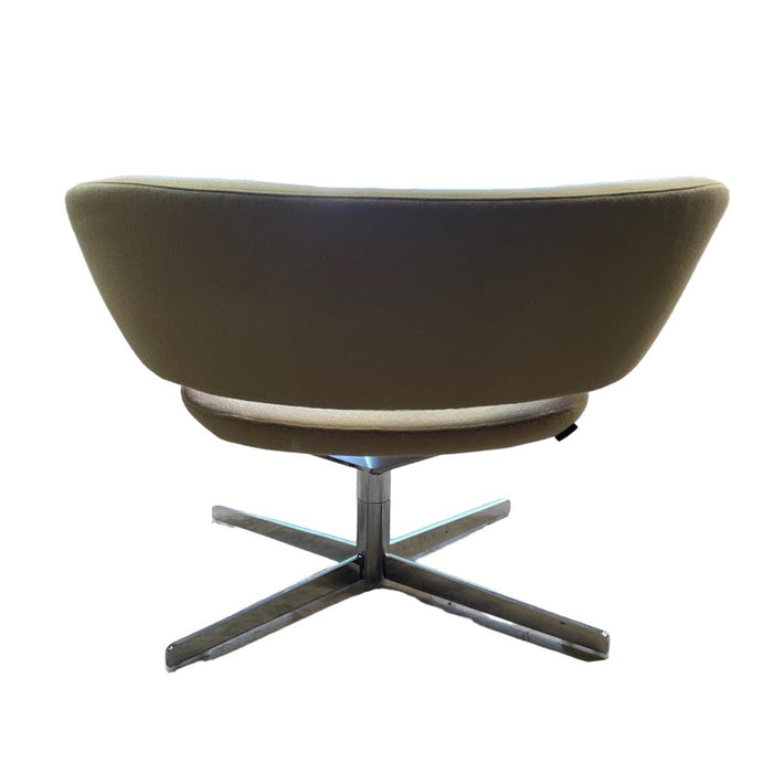 Refurbished Cream hm85 Solo Chair