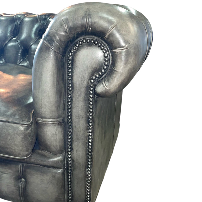 Refurbished 'Cromwell' - Chesterfield Sofa in Antiqued Leather