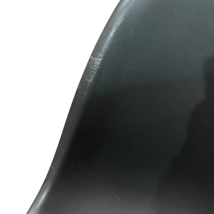 Refurbished Eames Plastic Side Chair RE DSX in Black