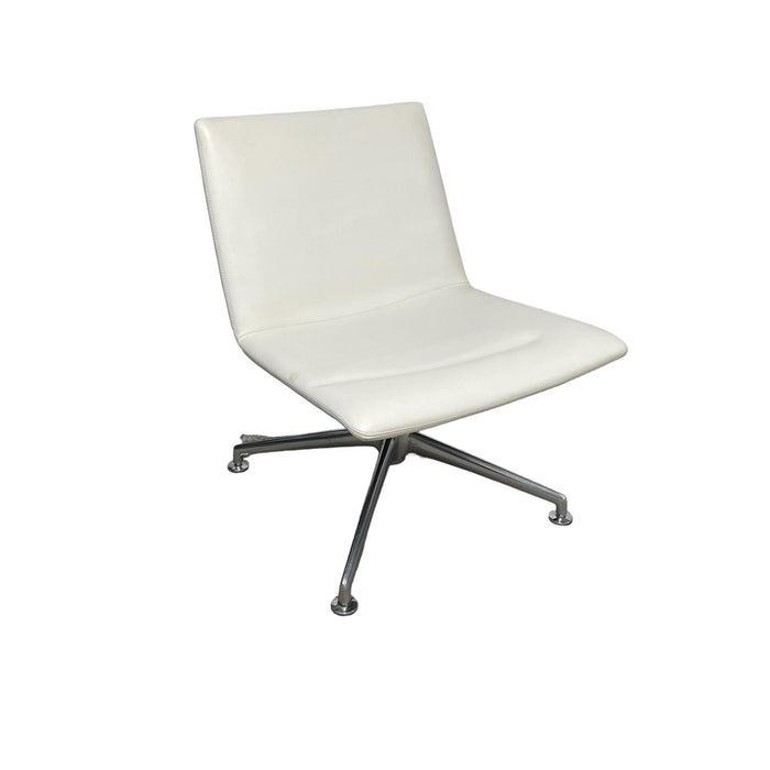 Refurbished Fina Lounge Chair 6742 in Cream Faux Leather