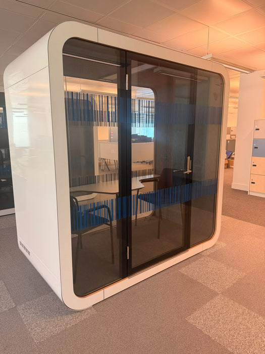 Framery Four 4-Person Acoustic Meeting Pod – Soundproof Office Booth