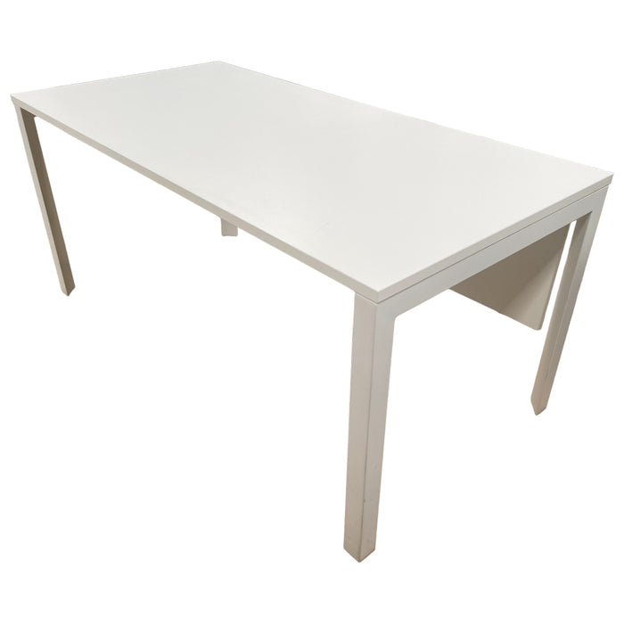 Refurbished Single White Herman Miller Desks in White (1600x800)