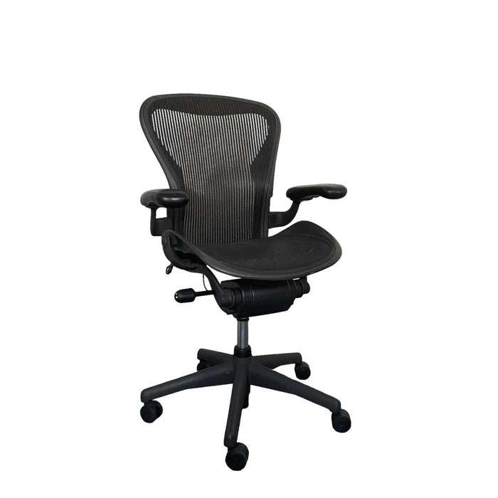 Refurbished Herman Miller Aeron - Fixed Arm - Standard - Size B