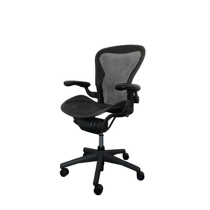 Refurbished Herman Miller Aeron - Fixed Arm - Standard - Size B