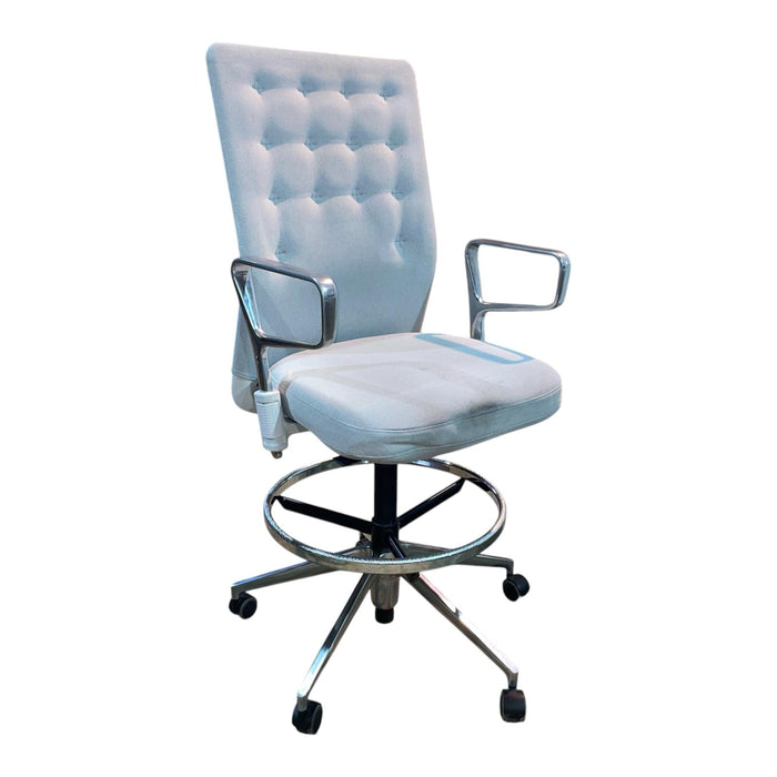 Refurbished Vitra ID Trim Draughtsman Chair in Light Grey