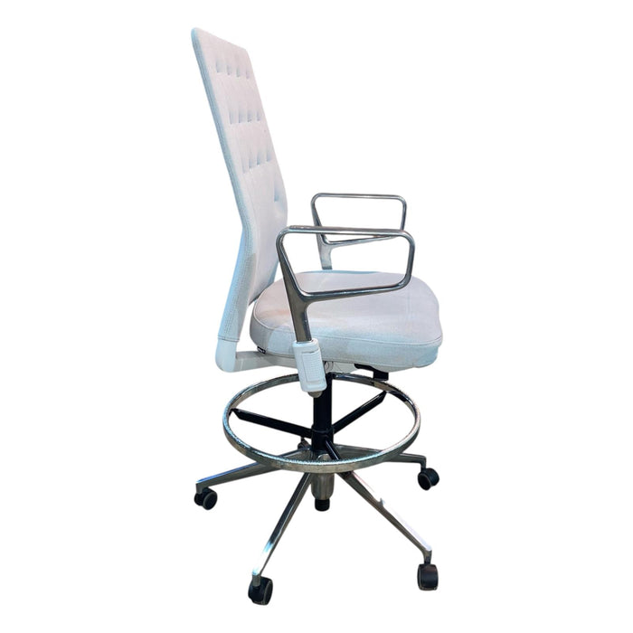 Refurbished Vitra ID Trim Draughtsman Chair in Light Grey