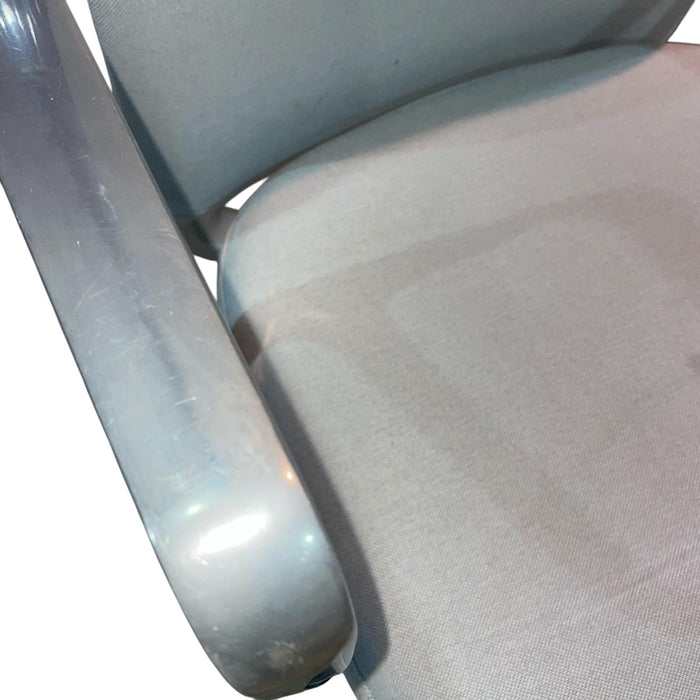 Refurbished Vitra ID Trim Draughtsman Chair in Light Grey