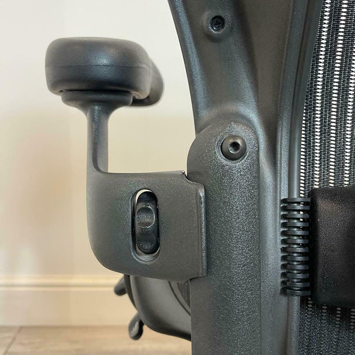 Refurbished Herman Miller Aeron, Fully Loaded, in Graphite - SIZE B - MK1