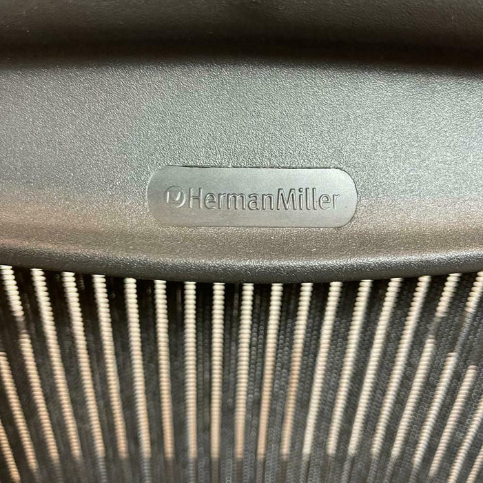 Refurbished Herman Miller Aeron in Graphite, Fully Loaded - SIZE A - MK2