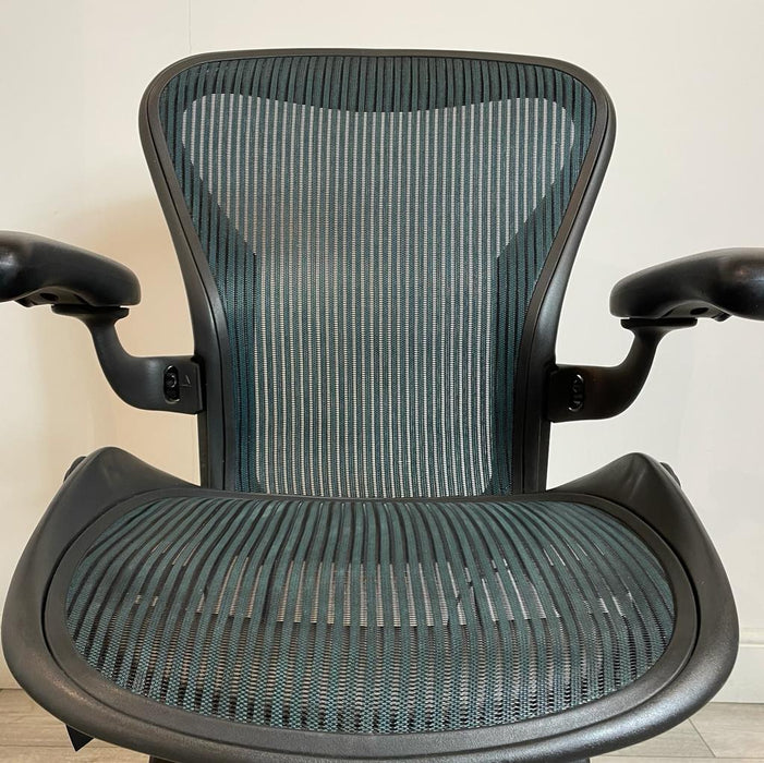 Refurbished Herman Miller Aeron with Green Mesh, Standard, Size B - MK1