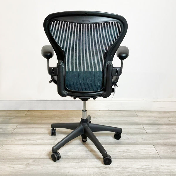 Refurbished Herman Miller Aeron with Green Mesh, Standard, Size B - MK1